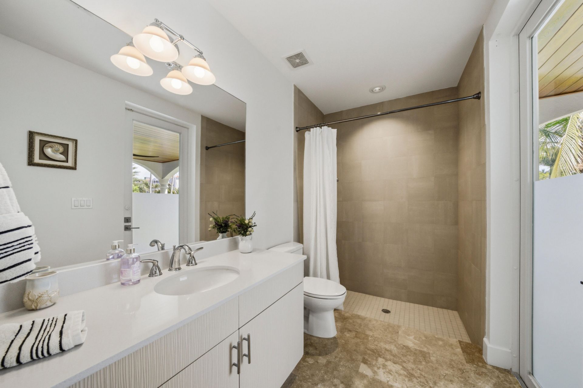 69 Isle Of Venice Drive, Fort Lauderdale, FL 33301 Photo