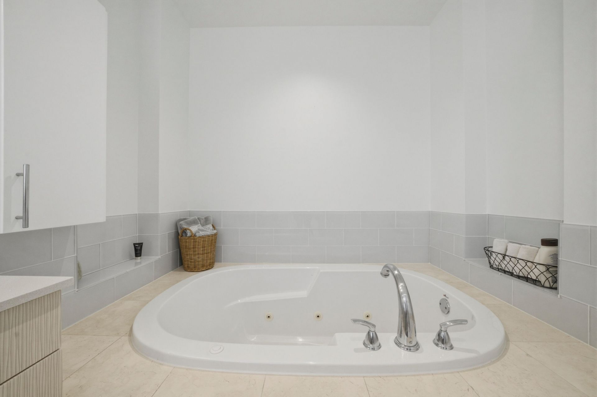 69 Isle Of Venice Drive, Fort Lauderdale, FL 33301 Photo