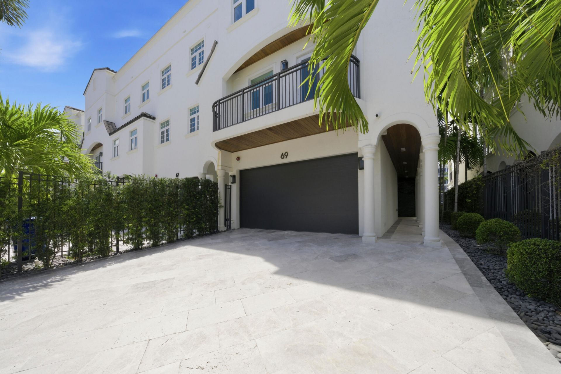 69 Isle Of Venice Drive, Fort Lauderdale, FL 33301 Photo