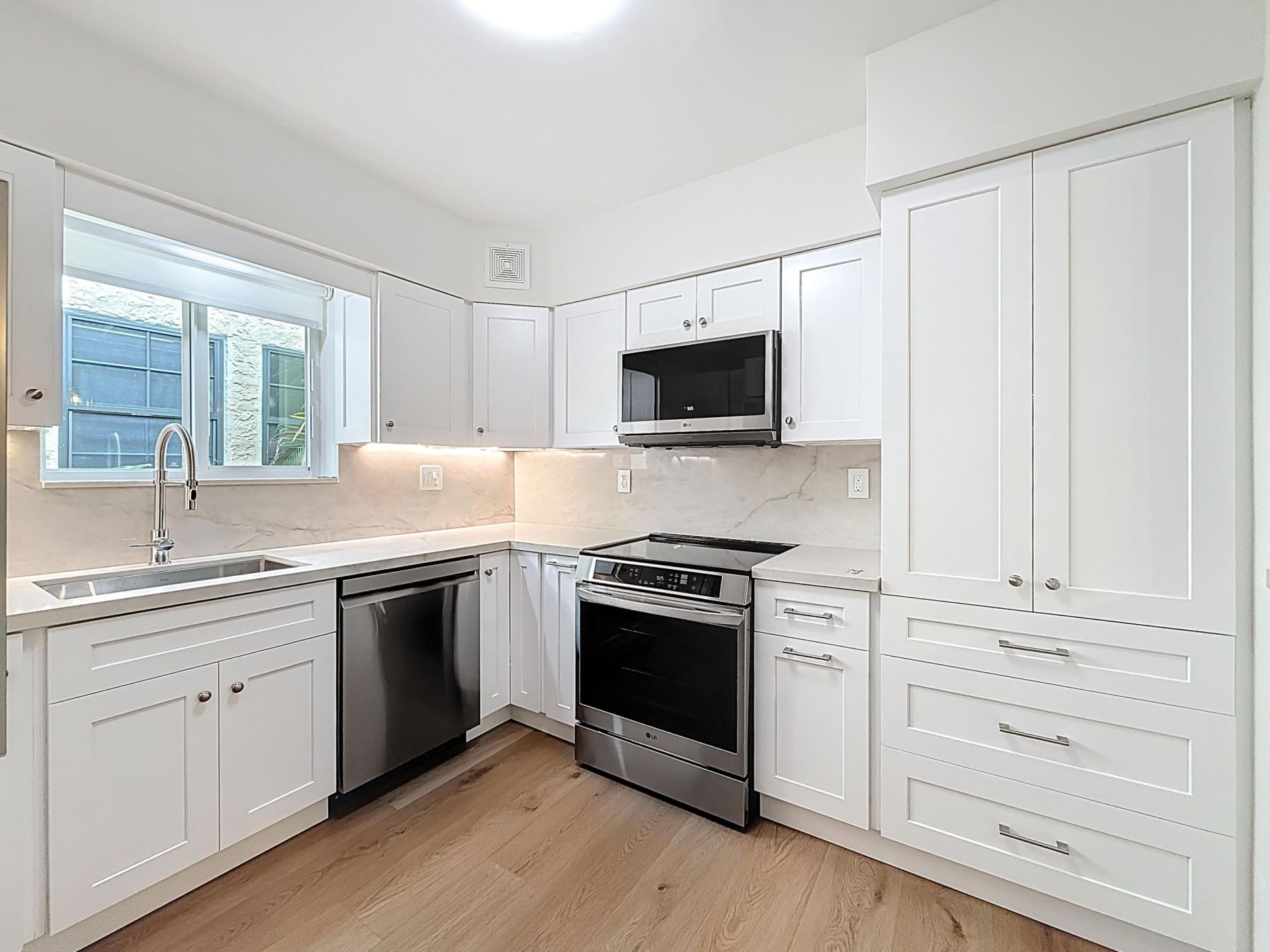 323 Velarde Avenue, Coral Gables, FL 33134 Photo