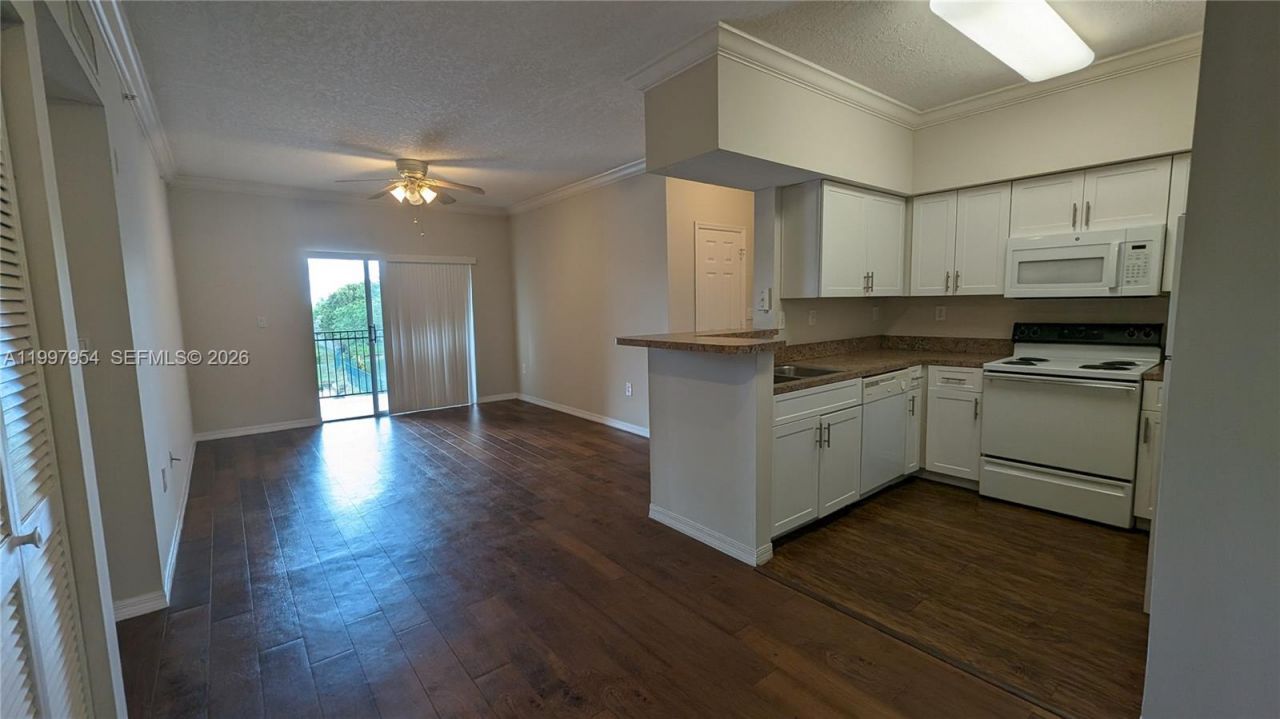 151 SW 117th Ave, Unit 9306, Pembroke Pines, FL 33025 Photo