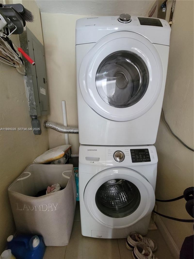 6930 SW 12th St, Pembroke Pines, FL 33023 Photo