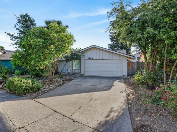 2744 Catania Way, Sacramento, CA 95826