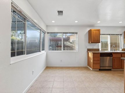 2744 Catania Way, Sacramento, CA 95826 Photo