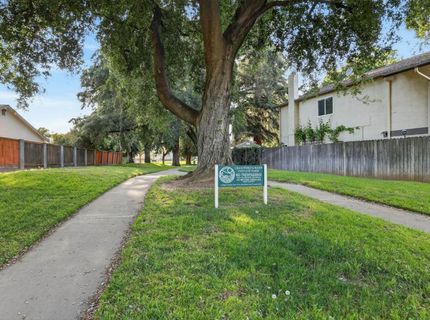 2744 Catania Way, Sacramento, CA 95826 Photo