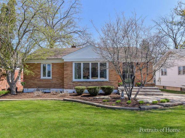 856 N Webster Street , Naperville, IL 60563
