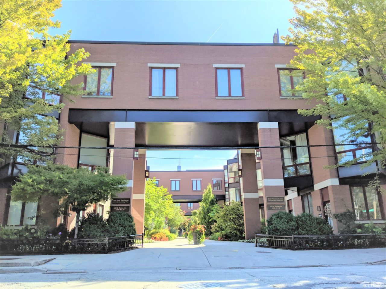 1236 W Cottage Place, Unit 1236, Chicago, IL 60607 Main Photo