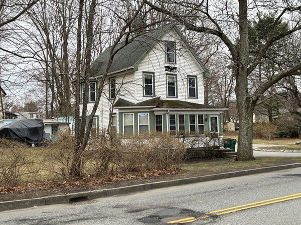 219 Montvale Ae, Woburn, MA 01801