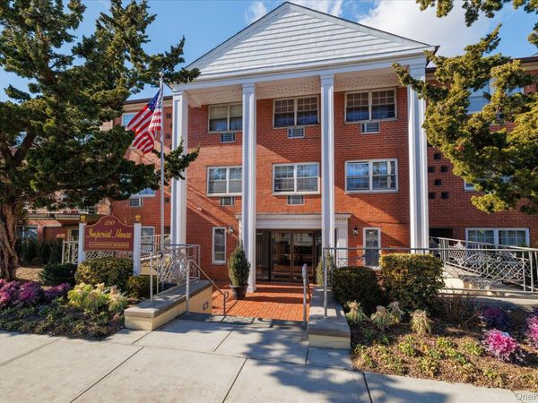 250 N Village Avenue , Unit A-16, Rockville Centre, NY 11570