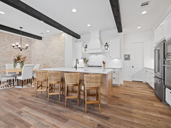 925 Indian Hawthorne DR, Unit GH-39, Georgetown, TX 78628