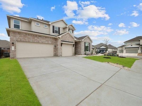 129 Sanco DR, Liberty Hill, TX 78642