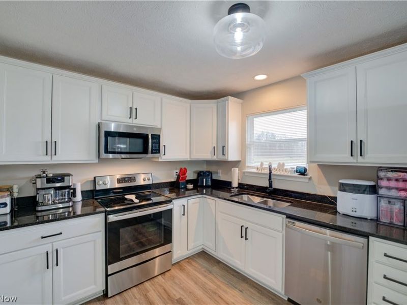 3523 Magnolia Drive, Lorain, OH 44053 Photo 11