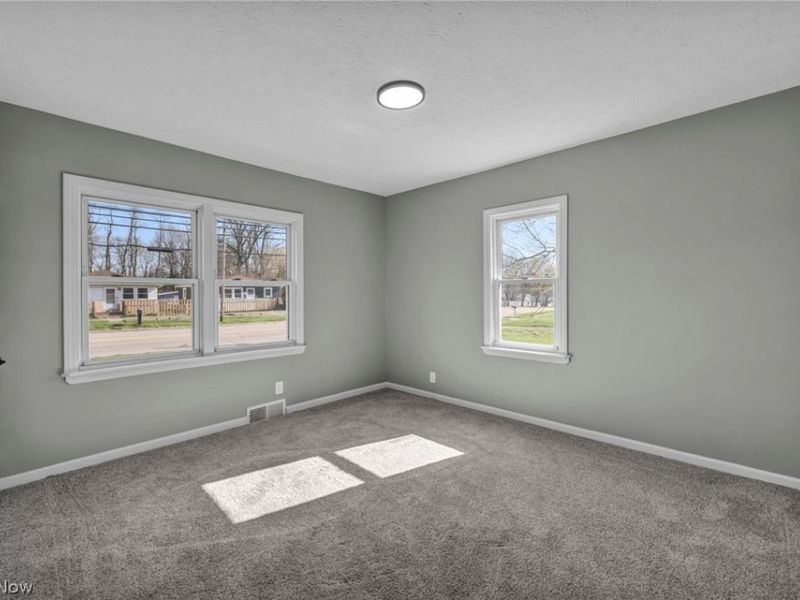 800 Independence Avenue, Akron, OH 44310 Photo 16