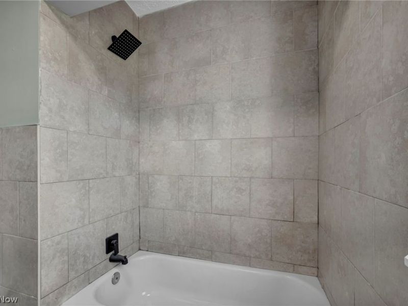 800 Independence Avenue, Akron, OH 44310 Photo 19