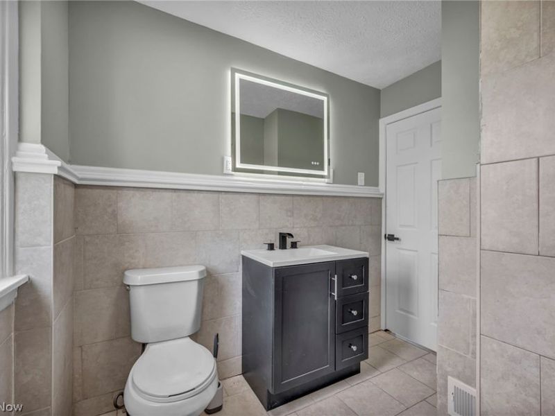 800 Independence Avenue, Akron, OH 44310 Photo 21