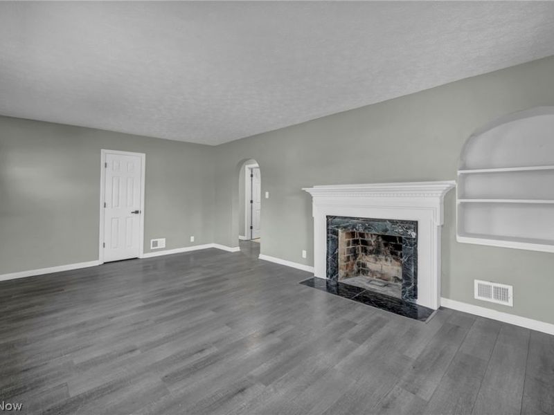 800 Independence Avenue, Akron, OH 44310 Photo 4