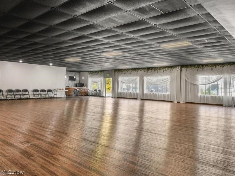 326 W Main Road, Conneaut, OH 44030 Photo 5