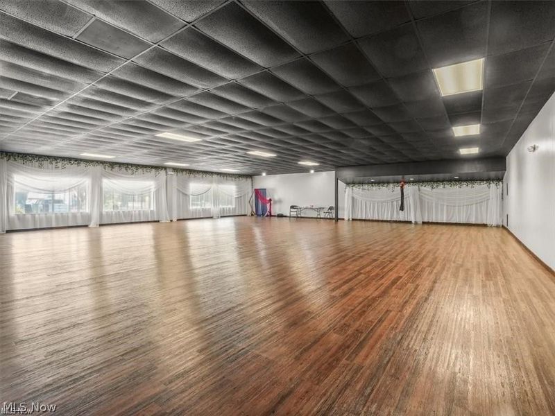 326 W Main Road, Conneaut, OH 44030 Photo 8