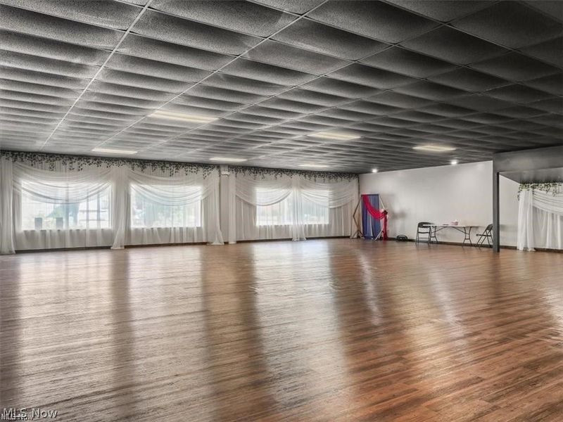 326 W Main Road, Conneaut, OH 44030 Photo 9