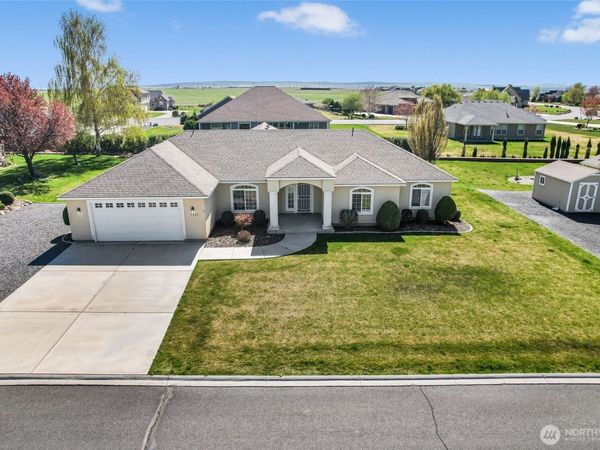 9083 SE Castlewood Drive, Moses Lake, WA 98837