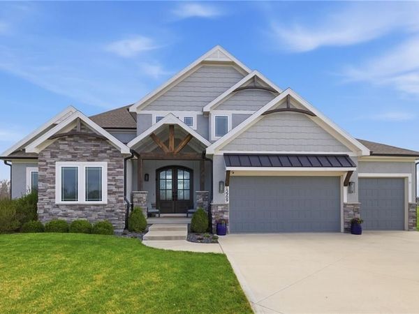 15909 Corbin Court, Pleasant Hill, MO 64080