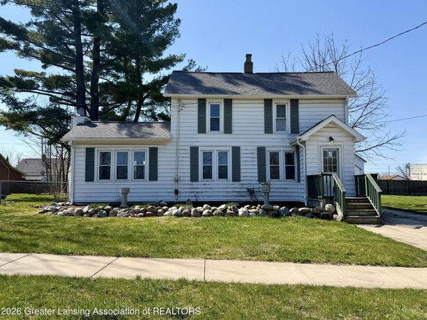 215 N Cottage Street, Potterville, MI 48876