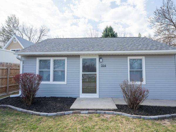 314 E 15th St, South Sioux City, NE 68776