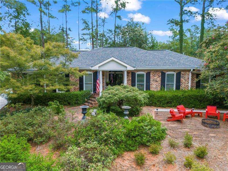 104 Lakeshore Circle Ne, Marietta, GA 30067 Main Photo
