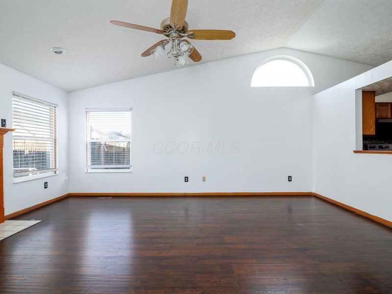 1034 Crossbrook Boulevard, Galloway, OH 43119 Photo 12