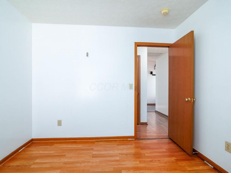 1034 Crossbrook Boulevard, Galloway, OH 43119 Photo 18