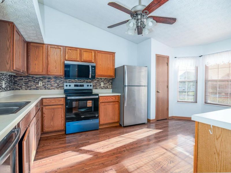 1034 Crossbrook Boulevard, Galloway, OH 43119 Photo 6