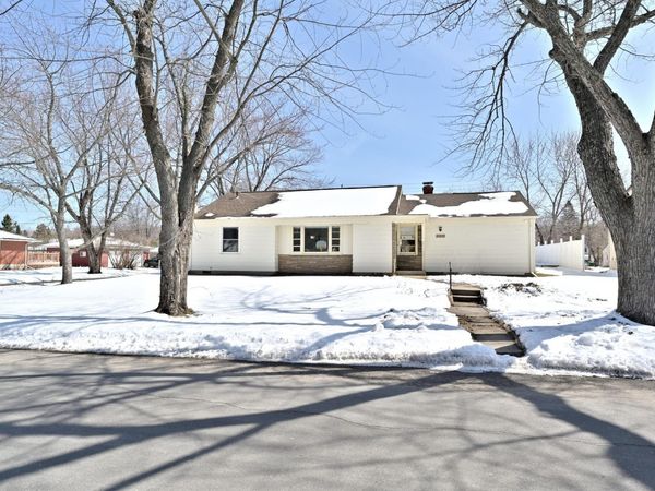 3002 6th Avenue E, Hibbing, MN 55746