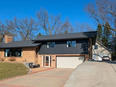 1308 Ridgeview Drive, Montevideo, MN 56265