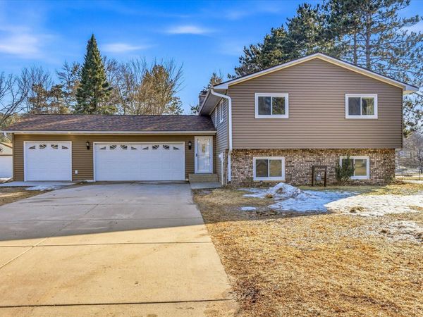 5821 268th Street , Wyoming, MN 55092