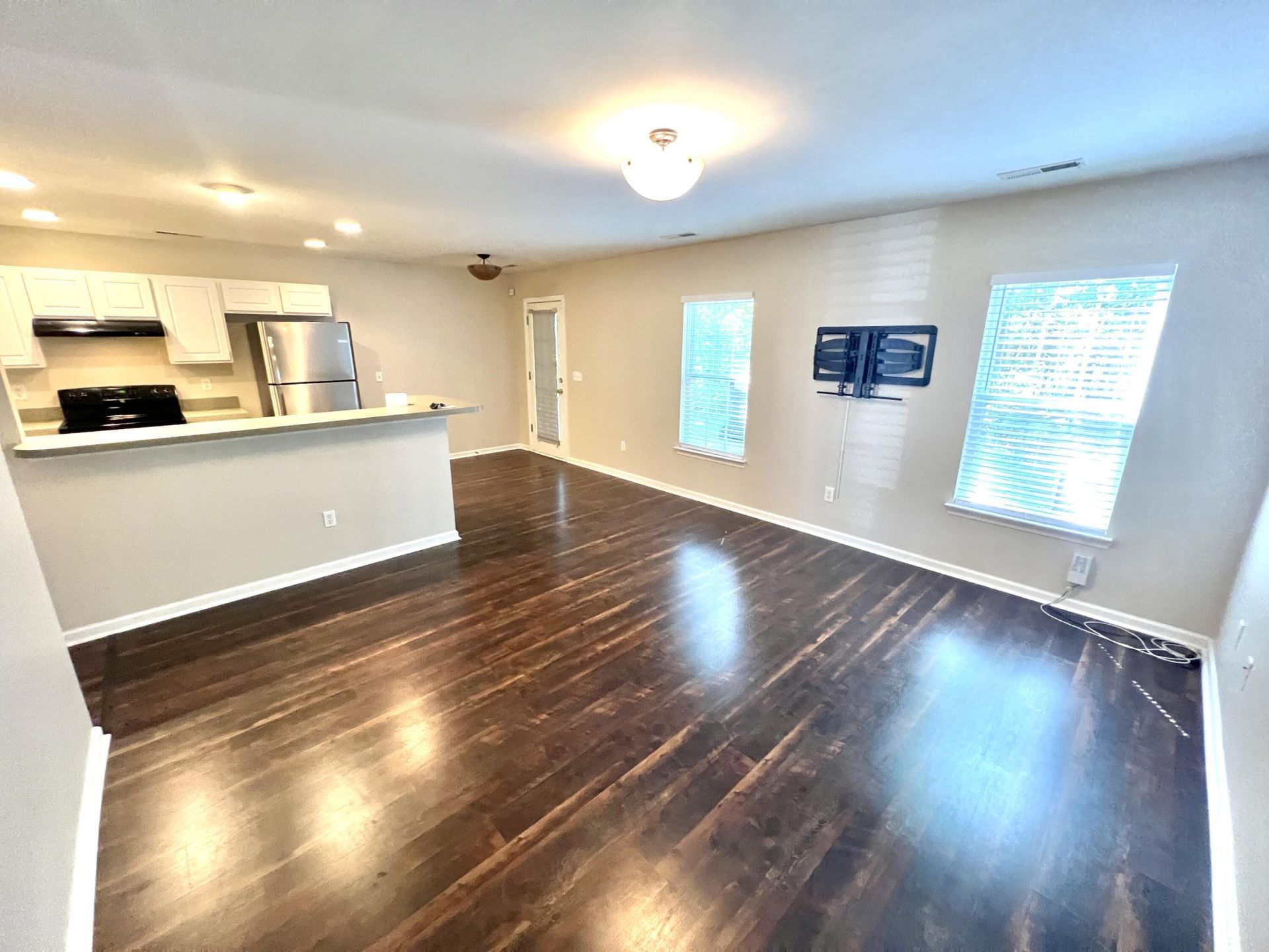 205 Jackson Street Photo 5