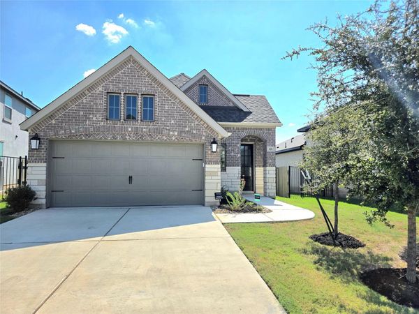 121 Dycus BND, Liberty Hill, TX 78642