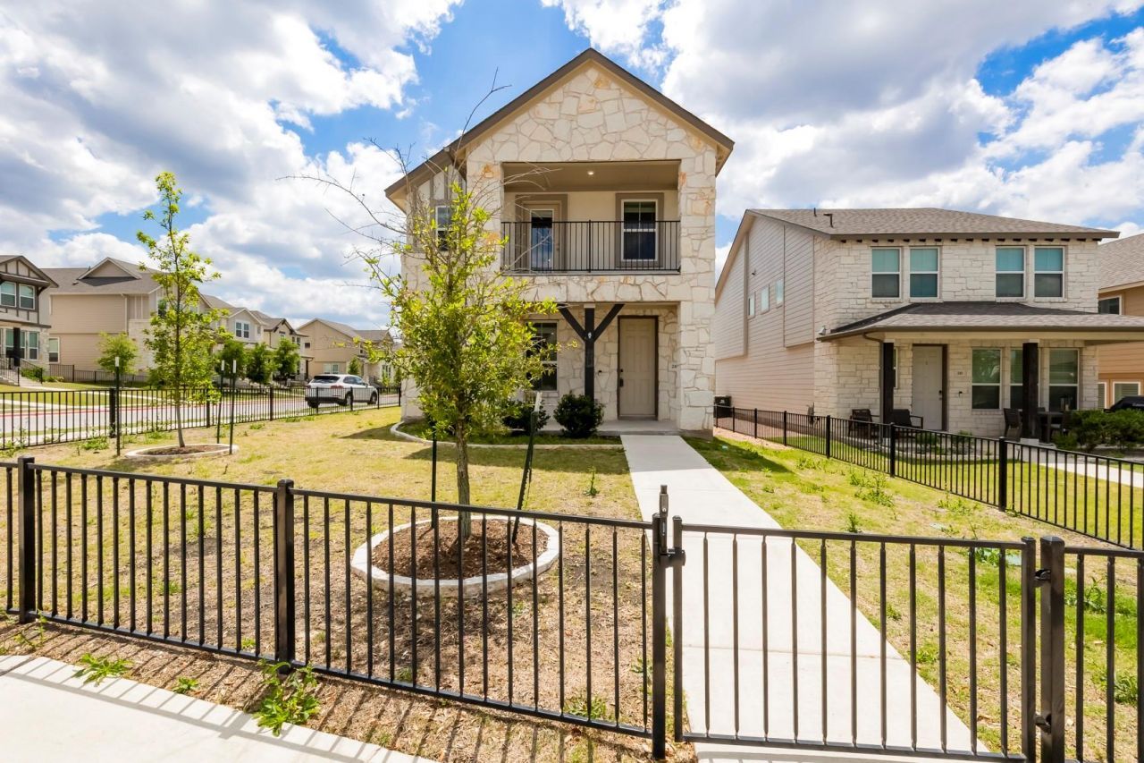 218 Glass Mountains Way, Dripping Springs, TX 78620 Main Photo