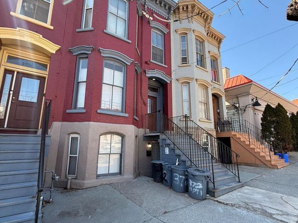 372 Clinton Avenue, Albany, NY 12206