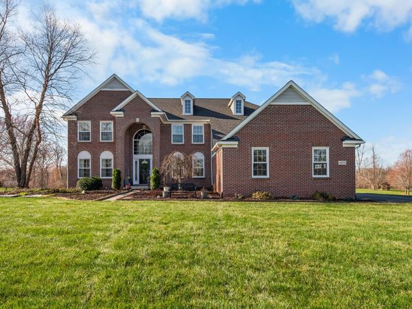 6801 N Meadows Way, Dexter, MI 48130