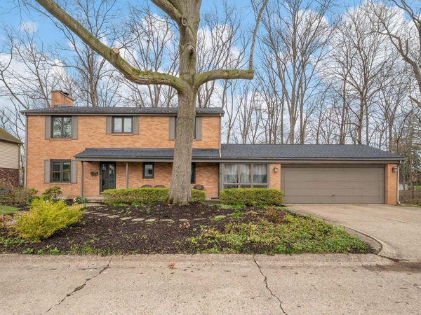 703 Comings Avenue, St. Joseph, MI 49085