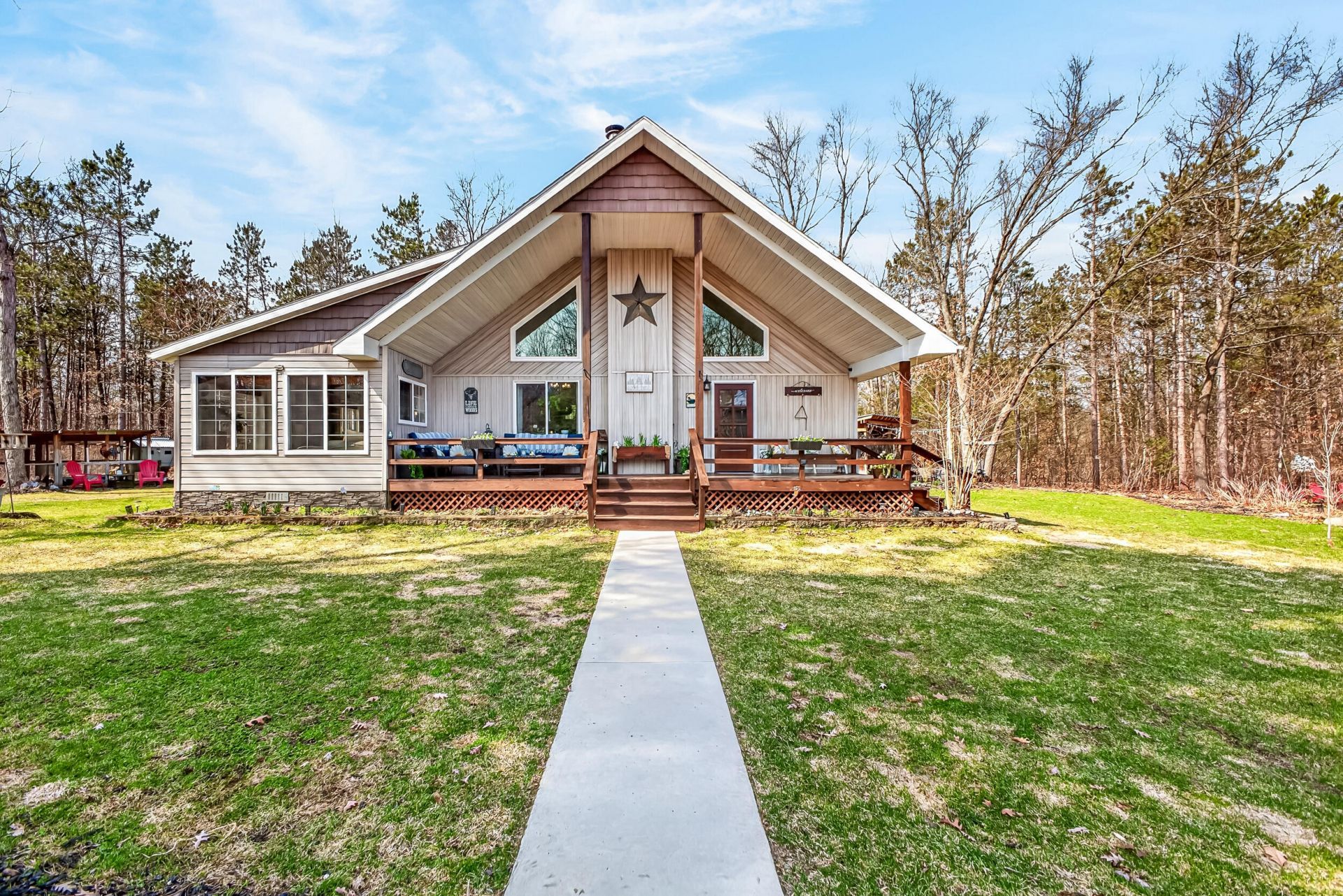 109 W Mckinley Road, Rothbury, MI 49452 Main Photo