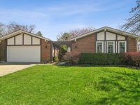 1067 S Whippoorwill Lane, Palatine, IL 60067 primary photo