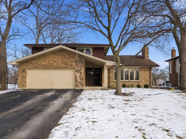 5721 Vial Parkway , La Grange Highlands, IL 60525