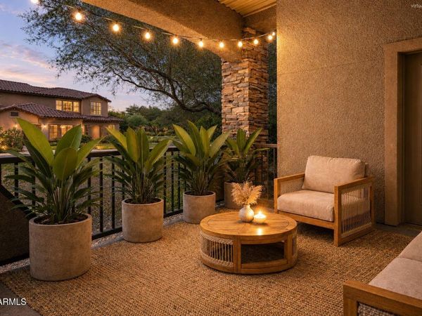 5450 E DEER VALLEY Drive E, Unit 1215, Phoenix, AZ 85054