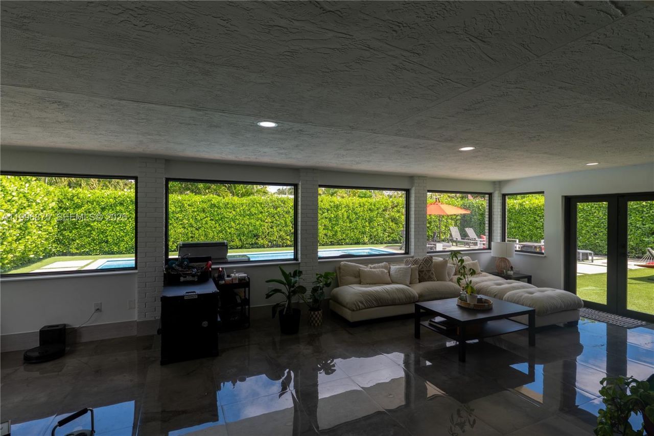 4901 SW 101st Ave, Miami, FL 33165 Photo