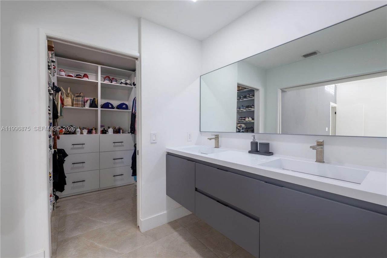 4901 SW 101st Ave, Miami, FL 33165 Photo