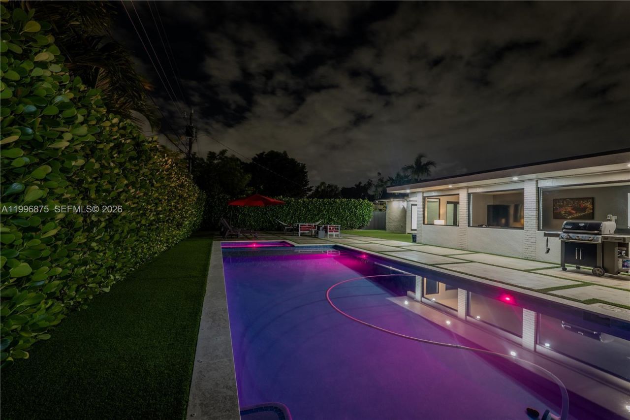 4901 SW 101st Ave, Miami, FL 33165 Photo