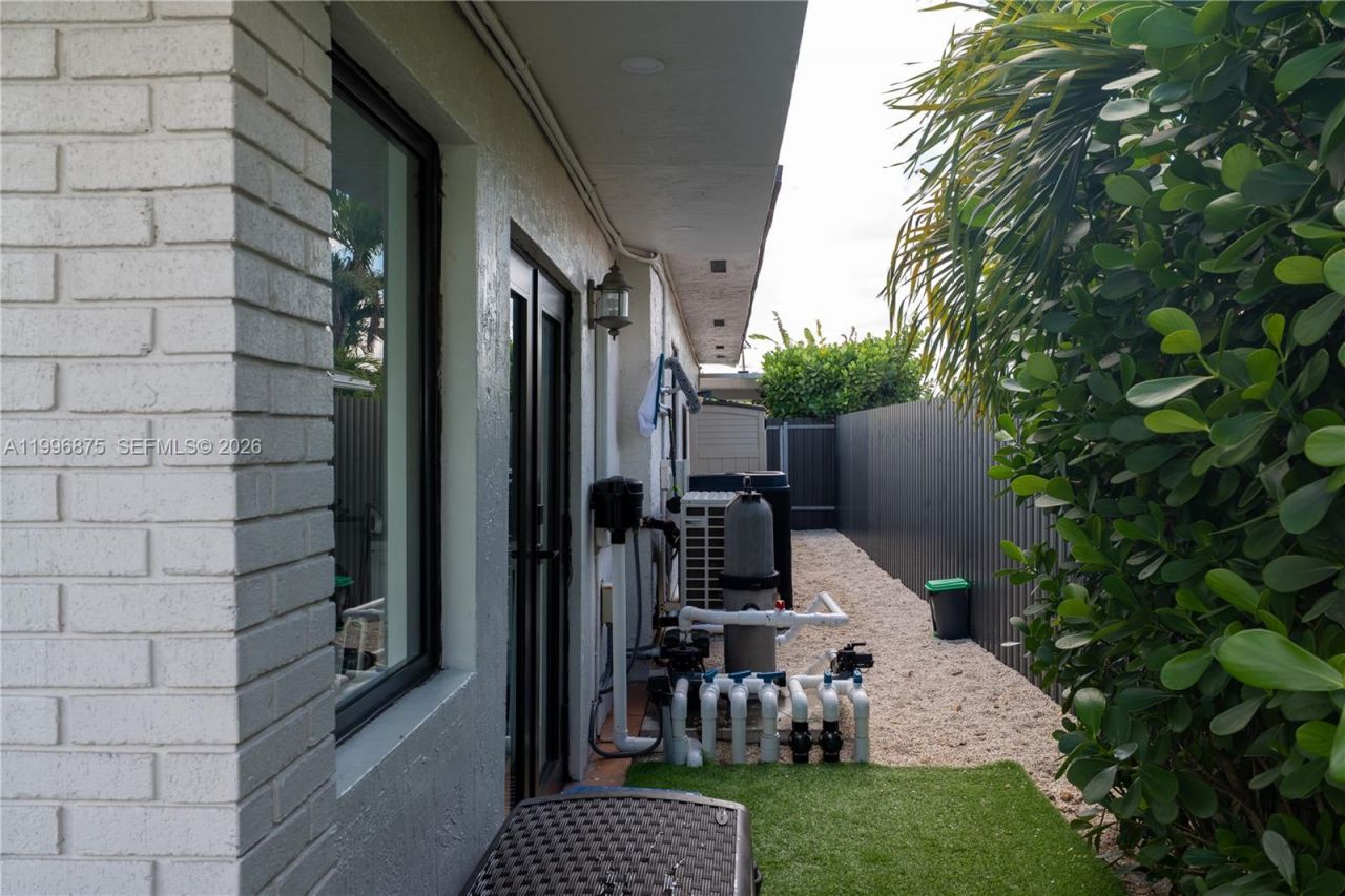 4901 SW 101st Ave, Miami, FL 33165 Photo