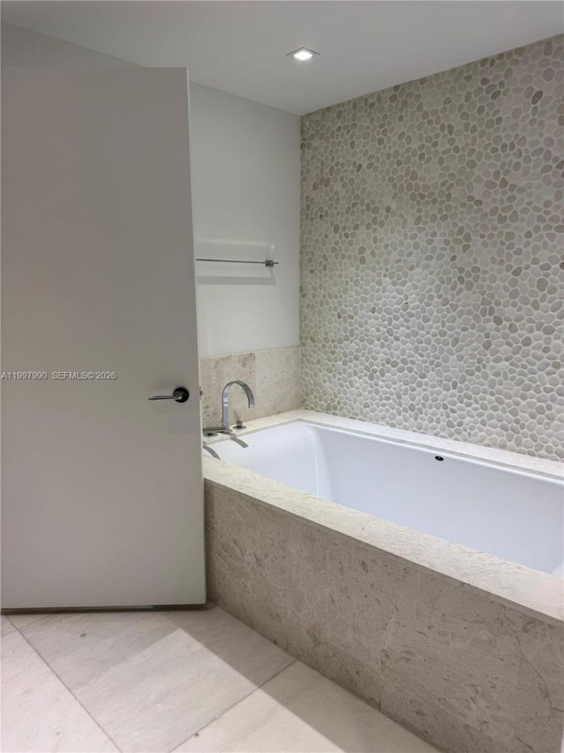 17121 Collins Ave, Unit 4306, Sunny Isles Beach, FL 33160 Photo