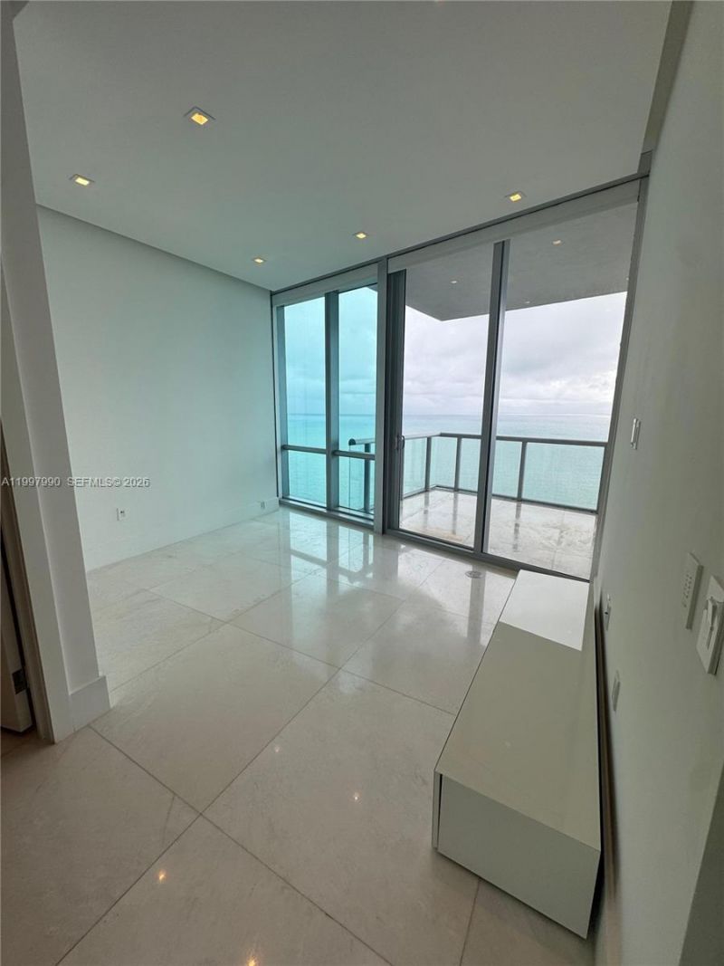 17121 Collins Ave, Unit 4306, Sunny Isles Beach, FL 33160 Photo